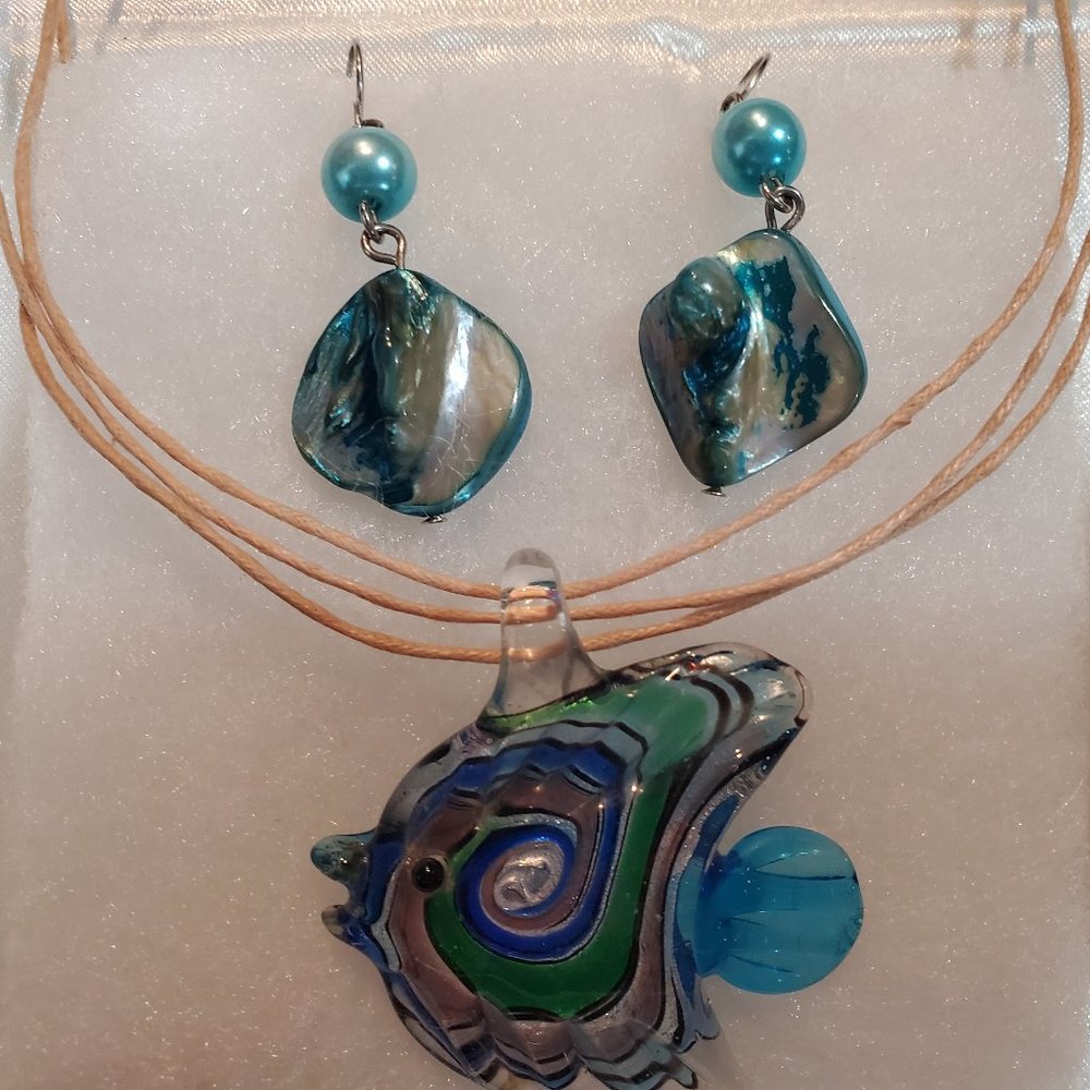 Glass fish necklace with glass ear rings